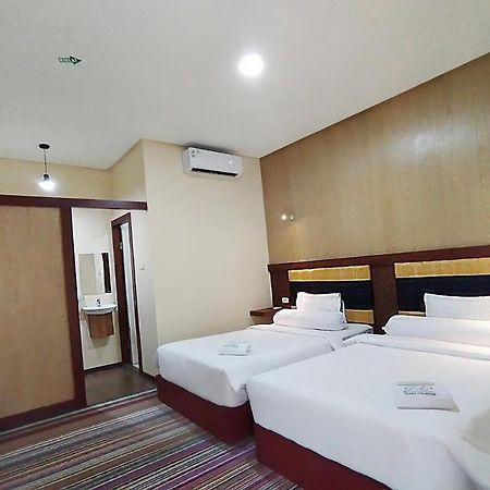 Hotel Syariah Gs Lampung Culture, バンダールランプン エクステリア 写真